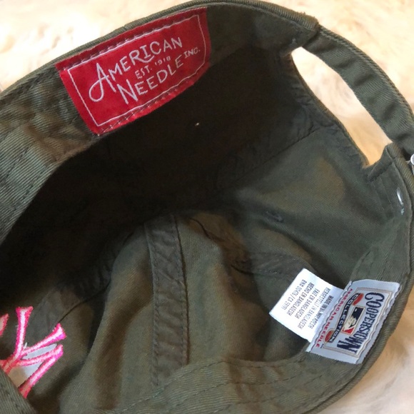 Yankees Hat 🧢 - Picture 4 of 5